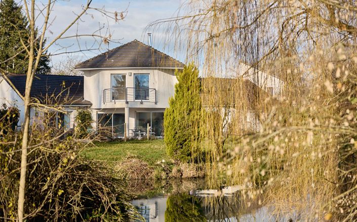 Image No.2-Maison de 4 chambres à vendre à Franche-Comté