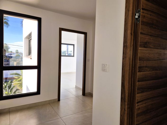 Image No.13-4 Bed House for sale