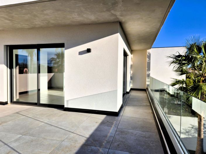 Image No.22-4 Bed House for sale