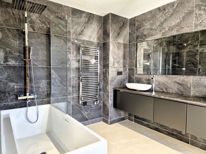 Image No.26-4 Bed House for sale