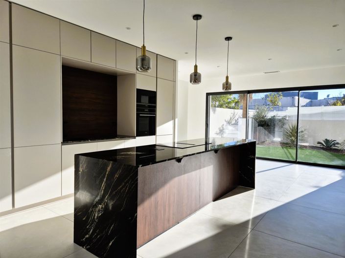 Image No.4-4 Bed House for sale