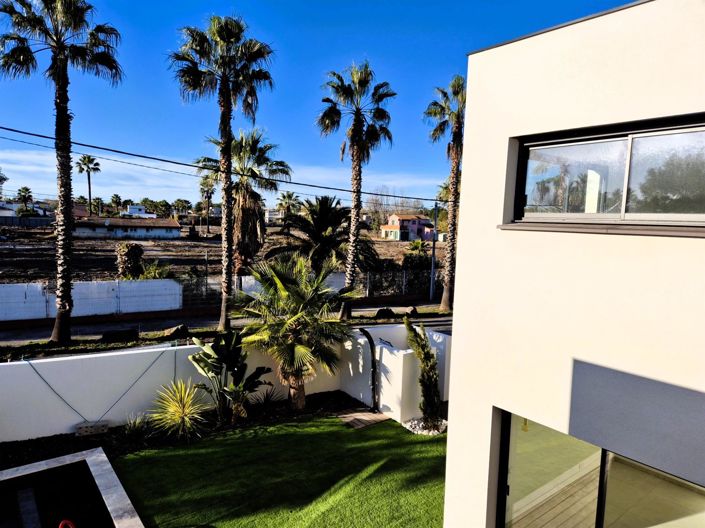 Image No.56-4 Bed House for sale