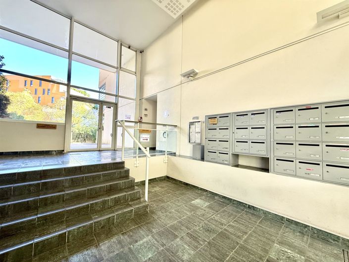 Image No.17-2 Bed Apartment for sale