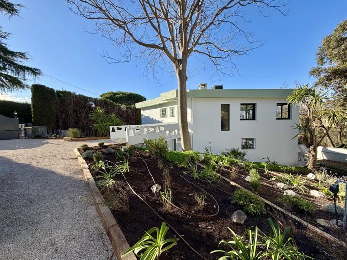 Image No.10-5 Bed House for sale