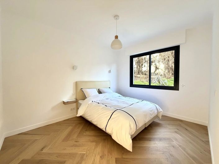 Image No.15-5 Bed House for sale