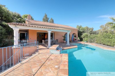 1 - Le Lavandou, House