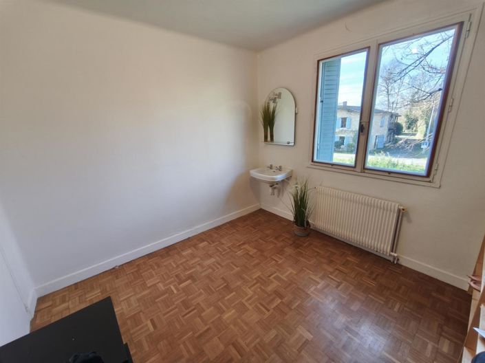 Image No.12-3 Bed House for sale