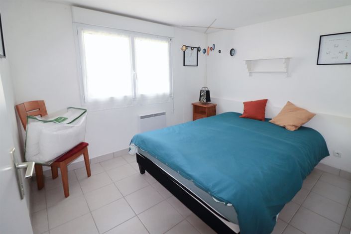 Image No.6-2 Bed House for sale