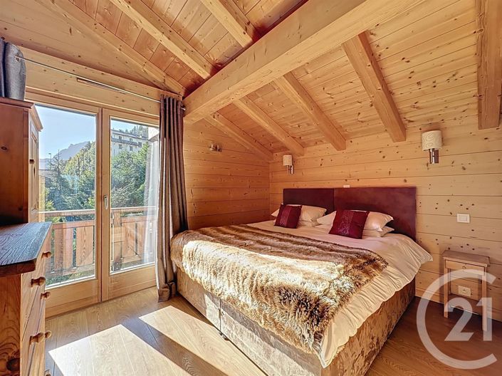 Image No.15-9 Bed House for sale