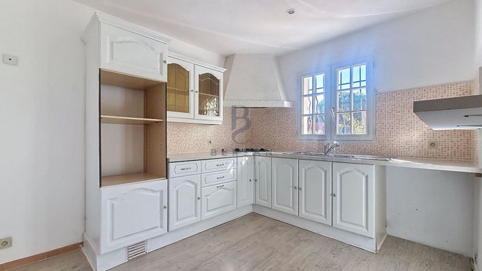 Image No.16-4 Bed House for sale