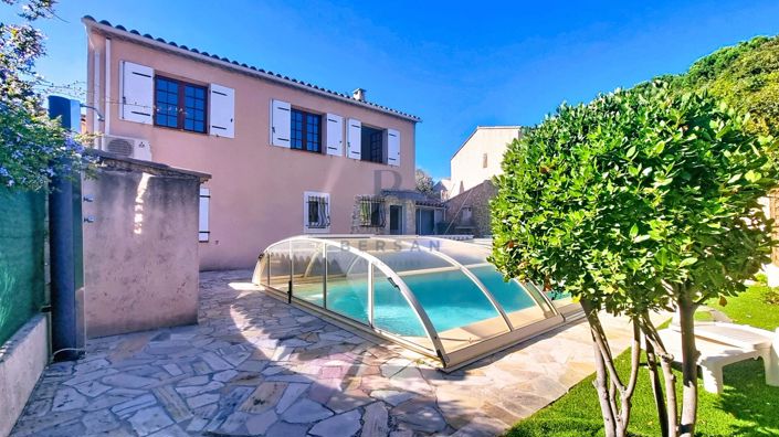 Image No.3-4 Bed House for sale