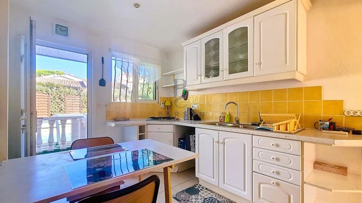 Image No.9-4 Bed House for sale