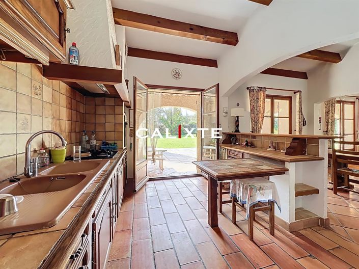 Image No.10-3 Bed House for sale