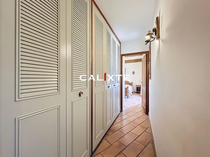 Image No.19-3 Bed House for sale