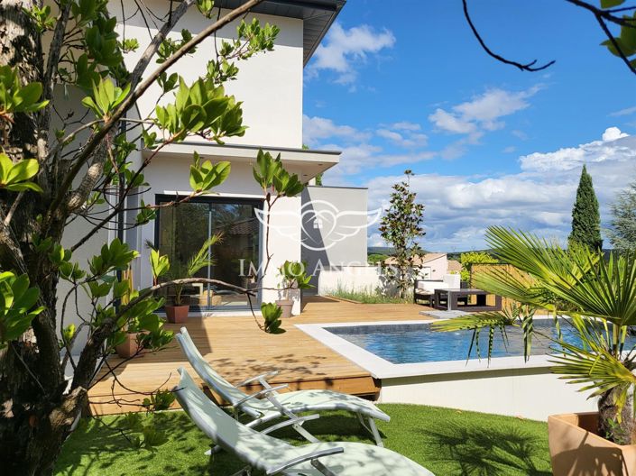 Image No.5-4 Bed House for sale