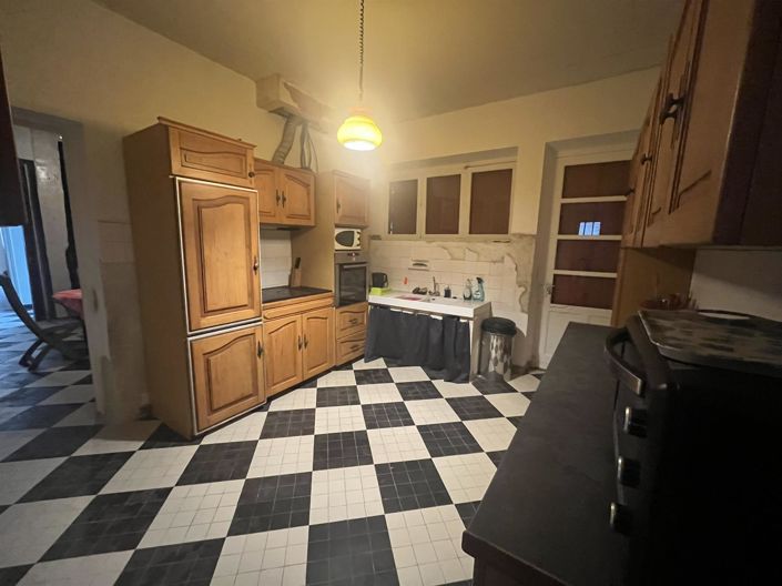 Image No.12-8 Bed House for sale