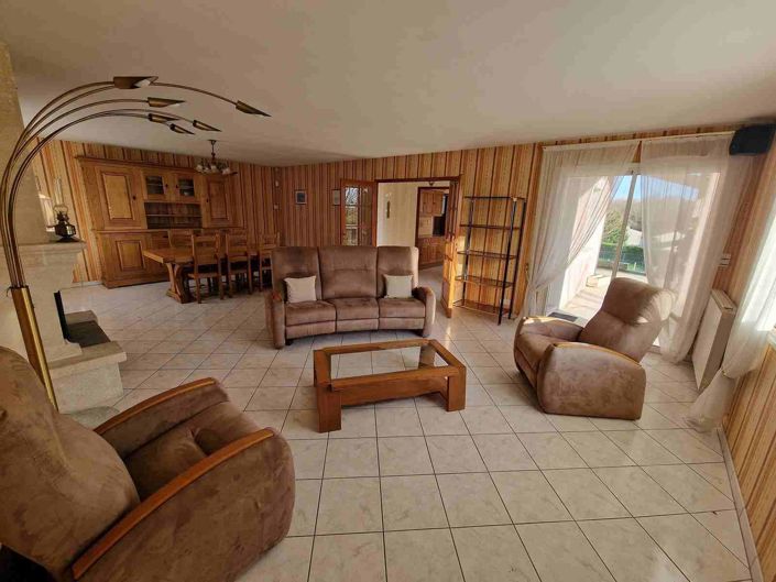 Image No.3-3 Bed House for sale