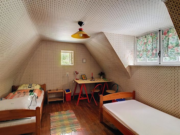 Image No.12-4 Bed House for sale