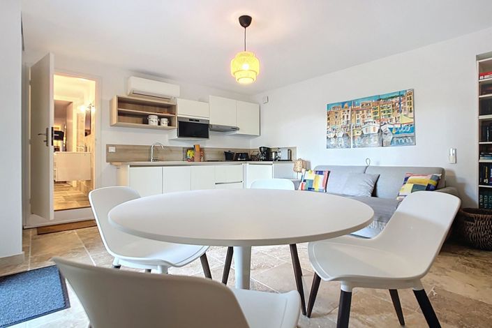 Image No.11-6 Bed House for sale