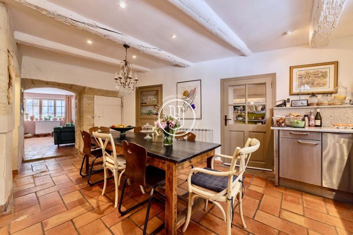 Image No.12-6 Bed House for sale