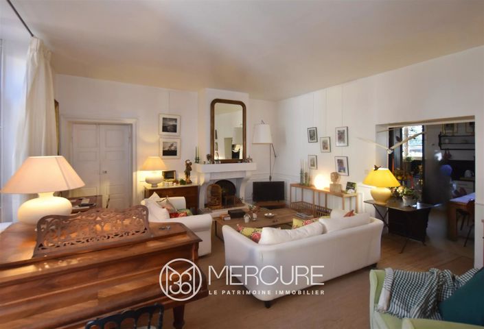 Image No.5-6 Bed House for sale