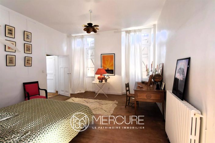 Image No.8-6 Bed House for sale