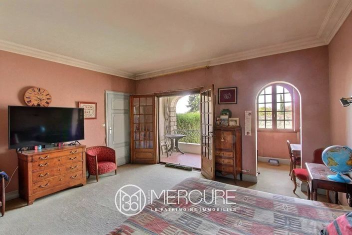 Image No.4-9 Bed House for sale