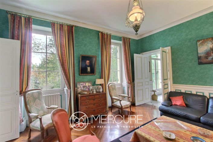 Image No.5-10 Bed House for sale