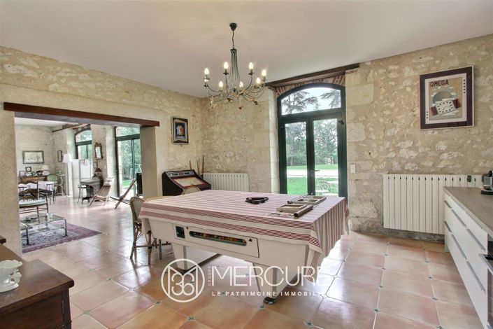 Image No.7-10 Bed House for sale