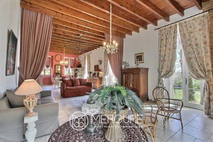 Image No.3-5 Bed House for sale