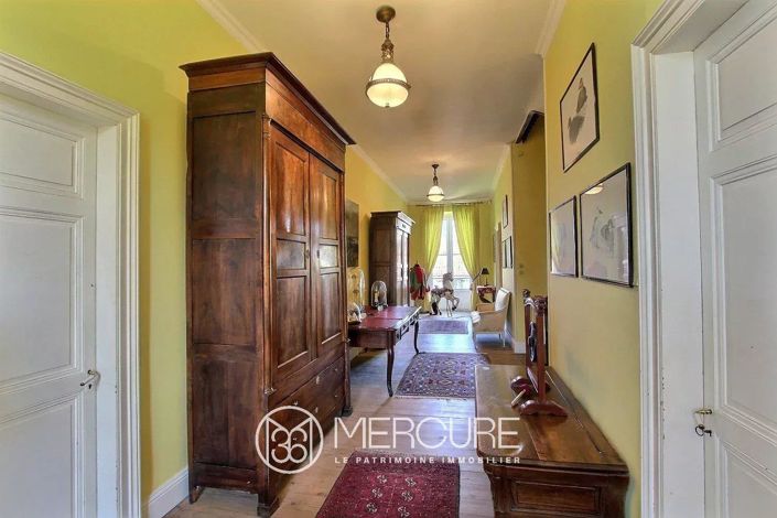 Image No.6-5 Bed House for sale