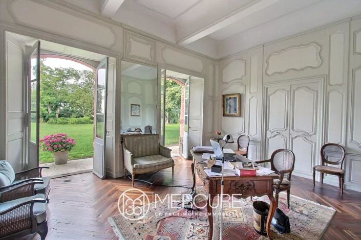 Image No.4-12 Bed House for sale