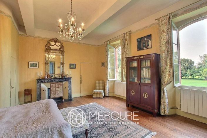 Image No.6-12 Bed House for sale