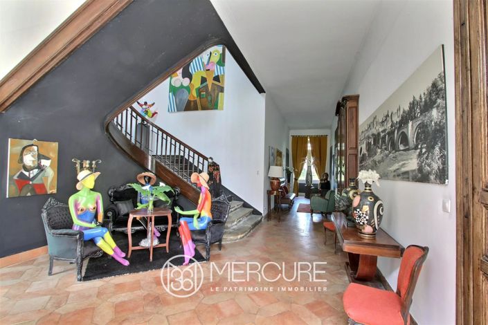 Image No.2-6 Bed House for sale