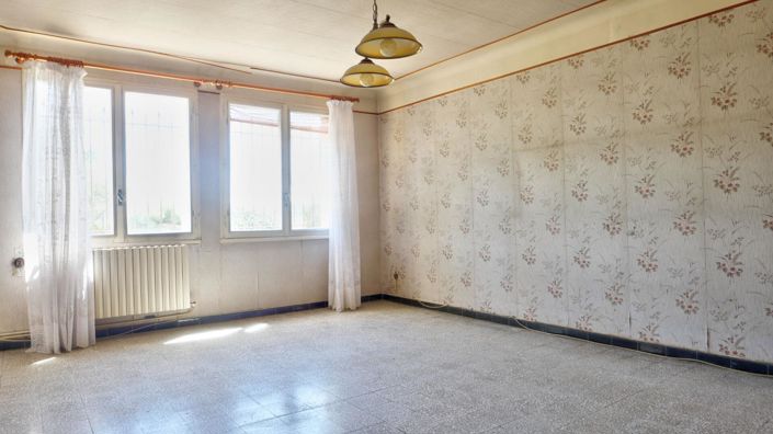 Image No.5-2 Bed House for sale