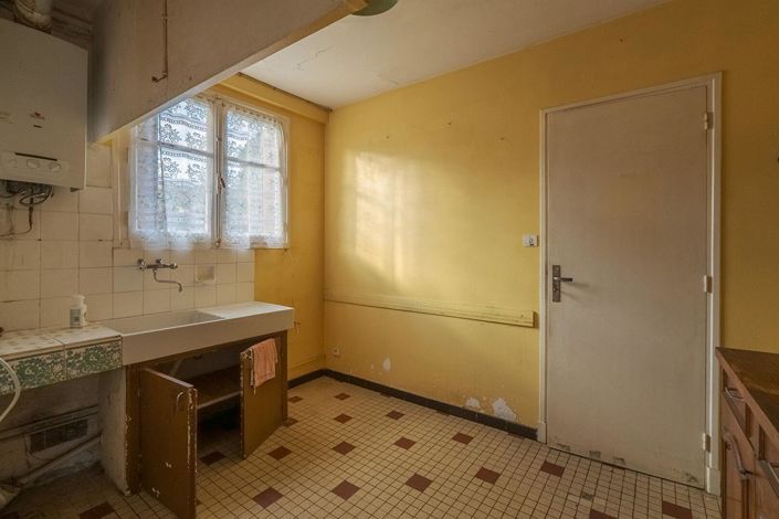 Image No.8-3 Bed House for sale