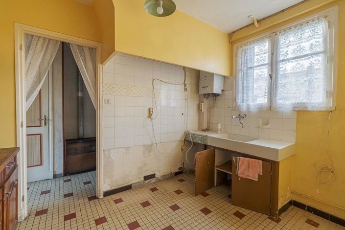 Image No.9-3 Bed House for sale