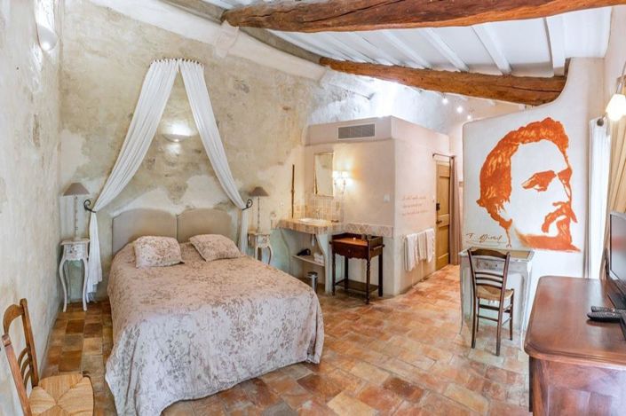 Image No.9-12 Bed Property for sale