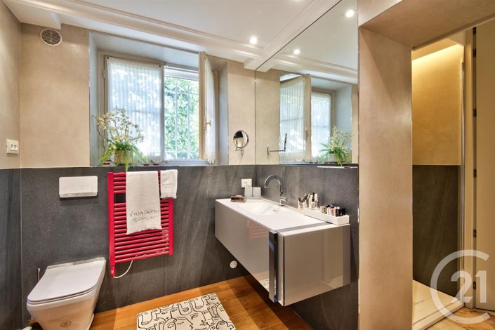 Image No.17-4 Bed Apartment for sale