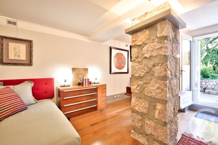 Image No.20-4 Bed Apartment for sale