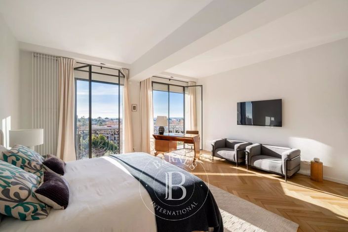 Image No.13-3 Bed House for sale