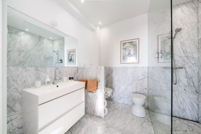 Image No.14-3 Bed House for sale