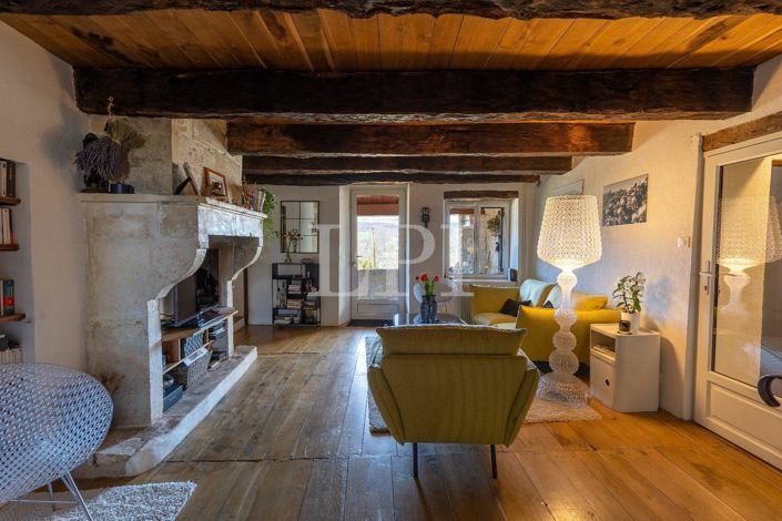 Image No.10-3 Bed House for sale