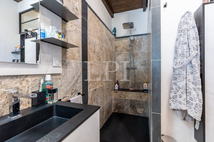 Image No.16-3 Bed House for sale