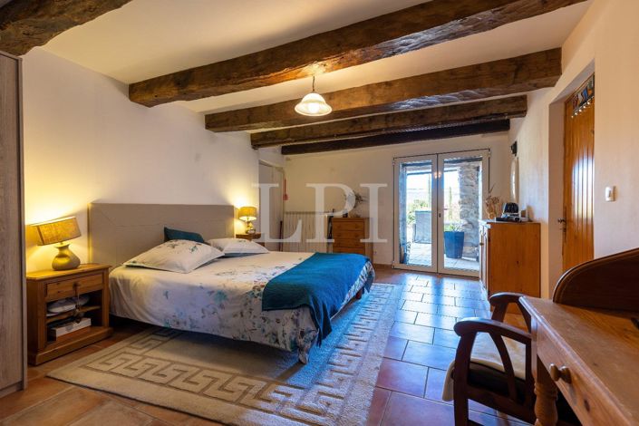 Image No.25-3 Bed House for sale