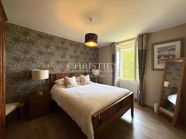 Image No.26-4 Bed House for sale