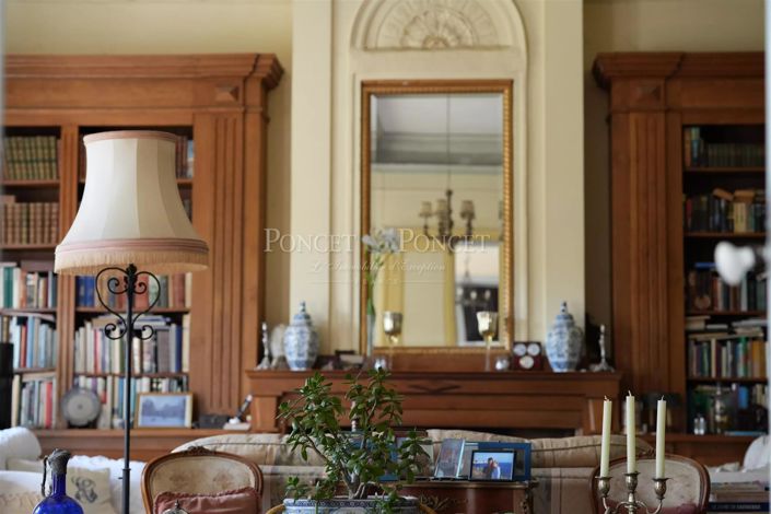 Image No.12-6 Bed House for sale