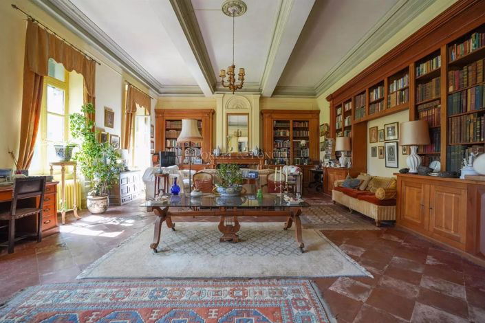 Image No.13-6 Bed House for sale