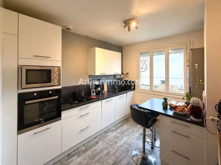 Image No.5-3 Bed House for sale