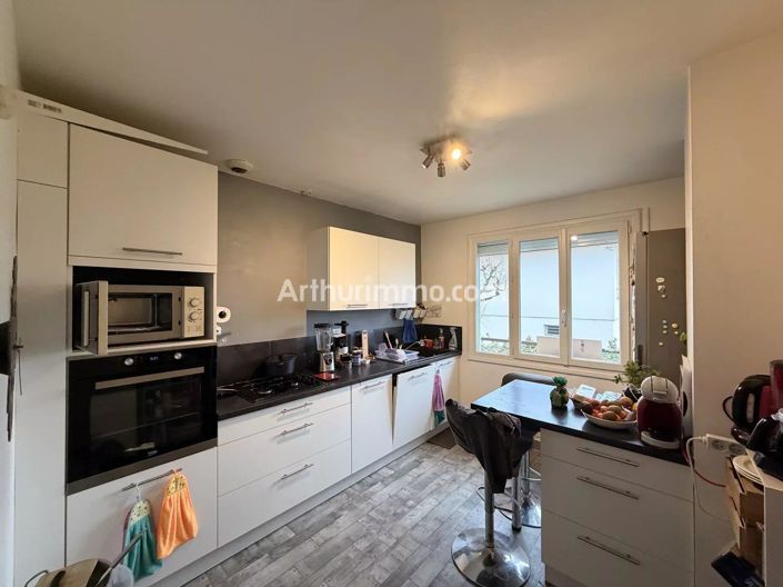 Image No.6-3 Bed House for sale